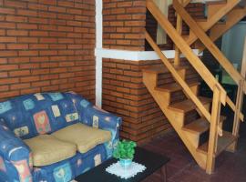 Muy cerca de la playa en San Bernardo, cottage in San Bernardo