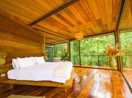 Mera에 위치한 주차 가능한 호텔 Cedro Amazon Lodge