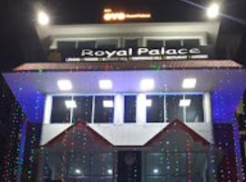 Hotel Royal Palace Bongara, hotel em Kāhārpāra