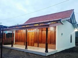 Kampung house Godean Sleman Yogyakarta, hotel with parking in Godean