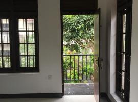 Tanjan rest house, serviced apartment sa Demanhandiya