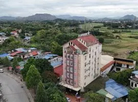 Khách sạn Crown - Gần đại học Nông Lâm TN