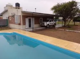 CASA QUINTA CON PILETA, GALERIA, IMPECABLE , AIRE, WIFI