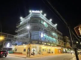 Sawadee Suorsdei Boutique