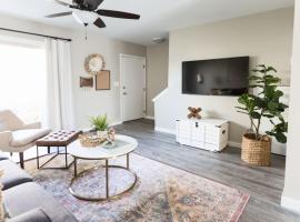Updated Condo in A Old Town Scottsdale Location, hotell i Scottsdale