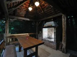 Apartment Drvena kuca Mreznica