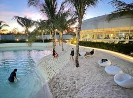 Azure North Staycation by 7TwentySix CRIB, hotel in San Fernando