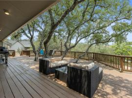 Wine Country Retreat – with a lake view!, hotel near Spicewood Vineyards, Spicewood