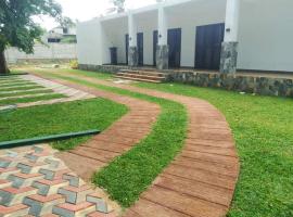 NIMALA HOLIDAY HOME, hotel em Anuradhapura