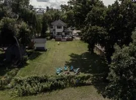 Luxurious Lakeview Oasis in the Heart of Hamilton With Large Backyard