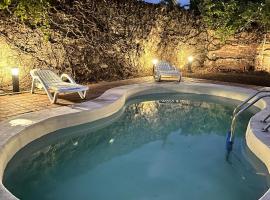 La Casona de Moldes, hotel v destinaci Coronel Moldes