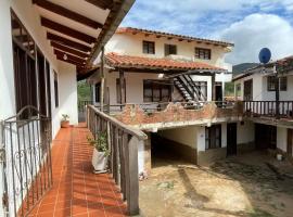 Hostal "Agua Dulce", hotel in Samaipata