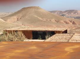 Revolution stone Cliff Eco Resort, hotel en Marrakech