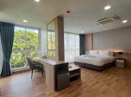 โรงแรมบลอสซั่ม เพชรบูรณ์ Blossom Hotel, &mu;έ&rho;&omicron;&sigmaf; &gamma;&iota;&alpha; &nu;&alpha; &mu;&epsilon;ί&nu;&epsilon;&tau;&epsilon; &sigma;&epsilon; Phetchabun