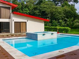 Luxury Palms Estate, cabaña o casa de campo en Playa Hermosa