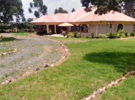 Esniko Villa, hotel em Narok