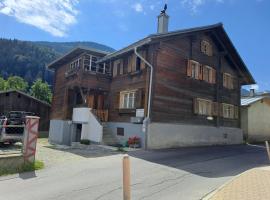 Haus Dani Danis, hotel con parking en Danis