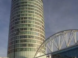 Cityscape Apartment in Birmingham with Self Checkin