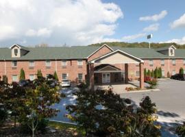 Mountain Inn & Suites Airport - Hendersonville, hotell i Hendersonville