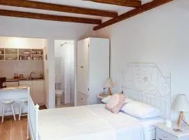 Malamo Home Studios, Lambi Beach