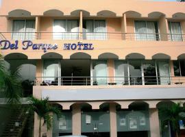 Del Parque Hotel, hotel in Corozal