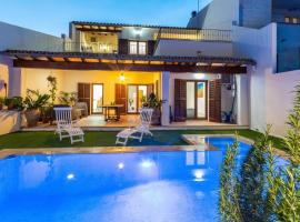 Beautiful Mallorca Villa - 3 Bedrooms - Villa Townhouse Memories - Walking Distance to Town Square and Private Pool - Consell, kotedžas mieste Konselis