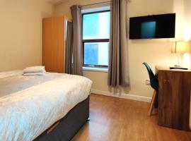 Liverpool City Centre Private Rooms including smart TVs - with Shared Bathroom, pensionat i Liverpool