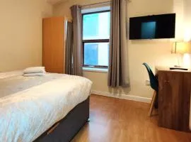 Liverpool City Centre Private Rooms including smart TVs - with Shared Bathroom