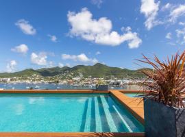 The Hills Residence, hotel with pools in Simpson Bay