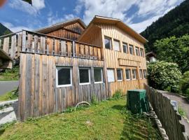 Gletscher-Trail Hostel, hotel en Flattach