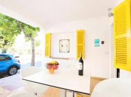 Charming Mallorca Apartment 3 Bedrooms Villa Townhouse Alnair Only 50 Meters From The Sea & Great For Families Puerto Pollensa