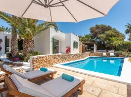 Villa Delfin, hotel a Sant Lluís