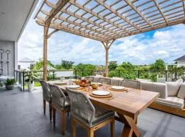 Villa Ozkar - Elegant 3-Bedroom Villa with Pool & Sunset Terrace - New Year's Offer