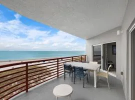 3br Luxury 1400 sq ft - Oceanfront - Crimson #301