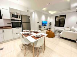 Hittin Luxurious Stay 5 minutes to Boulevard شقة حطين المميزة 5 دقائق للبوليفارد, hotel i Riyadh