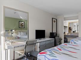 Garnet Inn & Suites, Morehead City near Atlantic Beach, hotel v destinácii Morehead City