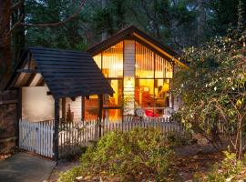 Cambridge Cottages, hotell i nærheten av Dandenong Ranges Botanic Garden i Olinda