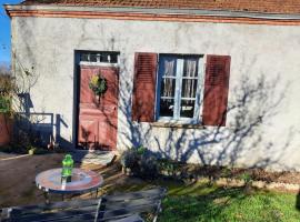 Notre village Papillon bed&breakfast, hotel with parking in Néret