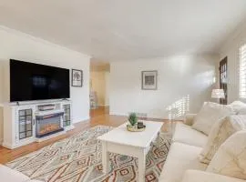 14 Mi to Denver Zoo Pet-Friendly Arvada Home