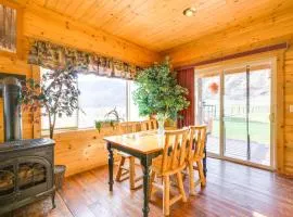 Pet-Friendly Idaho Home on the Salmon River!