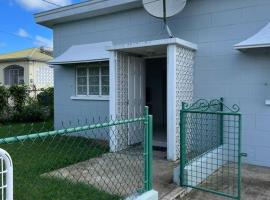 Apt 1 Lynsted - Newly renovated 2 bed 1 bath, apartment in Bridgetown