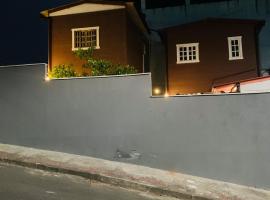 Su&iacute;tes Cabanas Coral, hostel en Serra