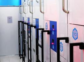 TAMU CAPSULE HOTEL, kapslový hotel v destinaci Kejayan