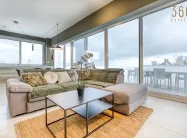 LUX Duplex Penthouse w/ Expansive Rooftop Terrace by 360 Estates