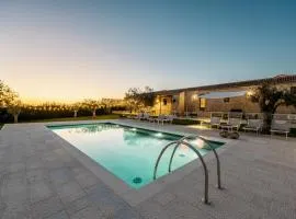 ISULATRAVEL - Villa Torre Molino with HEATED POOL