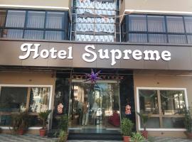 HOTEL SUPREME (VASCO) โรงแรมใกล้สนามบินดาโบลิม - GOIในVasco Da Gama