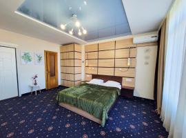 Koro Central Apartments, hotel with parking in Ivano-Frankivsk