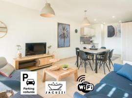 Le Lumineux avec Jacuzzi Privatif et parking privé, Hotel in Sarlat-la-Canéda