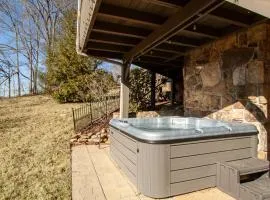 Misty Lake Hot Tub w Lake Access