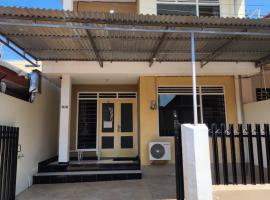 Penginapan PIP Semarang, hostel sa Jomblang